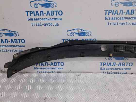 Дефлектор дворников Mitsubishi Pajero Sport K9 2.5 DIESEL 4D56 1996 (б/у) Киев