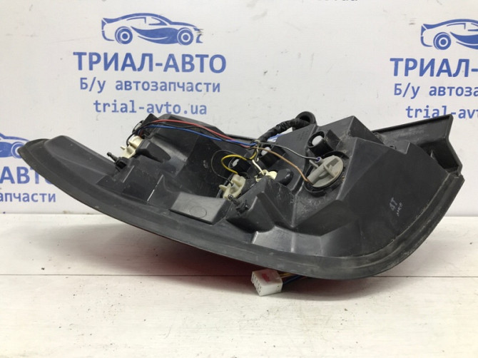 Фонарь задний внешний правый Chevrolet Captiva C100 2.4 БЕНЗИН Z24SED 2006 (б/у) Киев - изображение 5