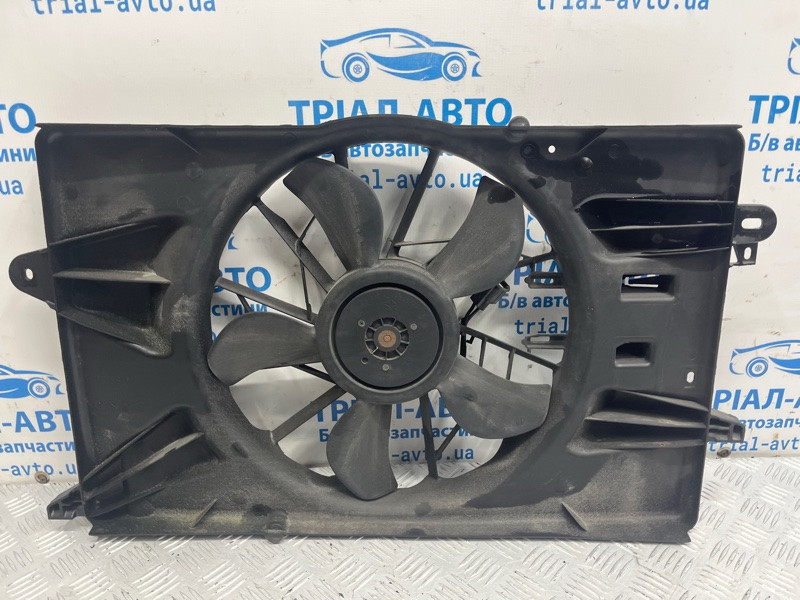 Диффузор с вентилятором радиатора Jeep Cherokee KL 2.4 БЕНЗИН ED6 2013 (б/у) Киев - изображение 1