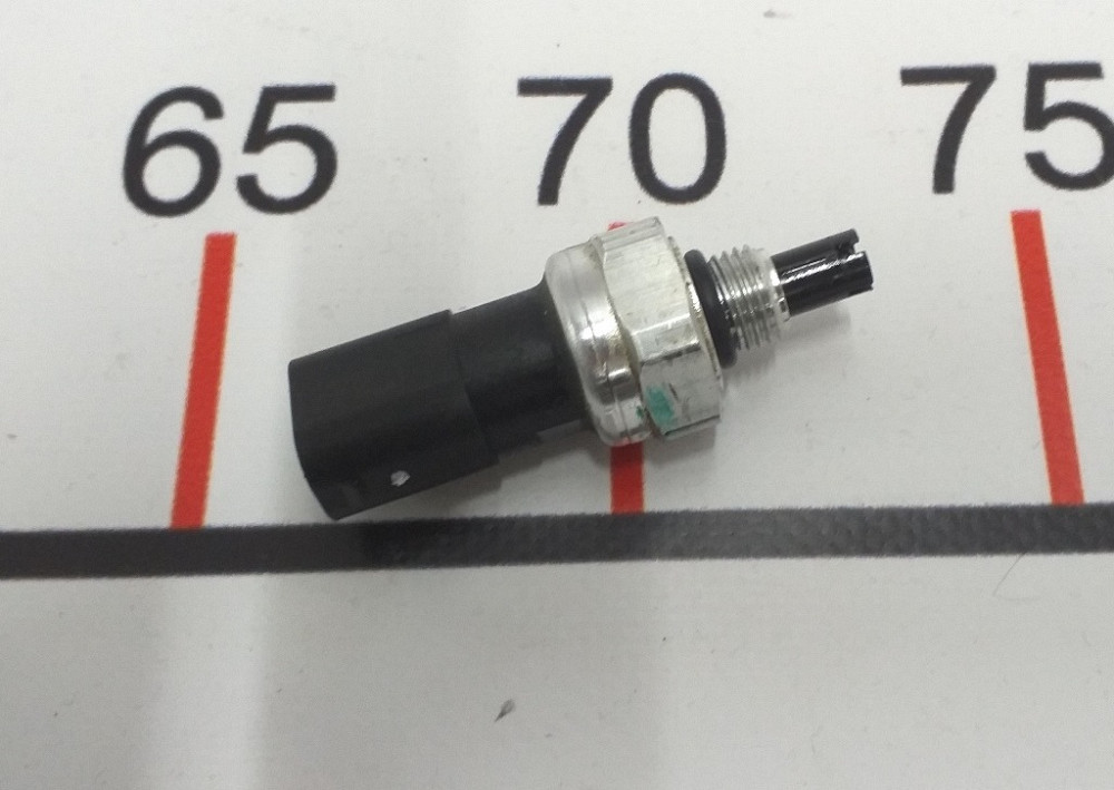 1Датчик давления и температуры системы кондиционирования Tesla model 3 1108608-00-A Київ - зображення 1