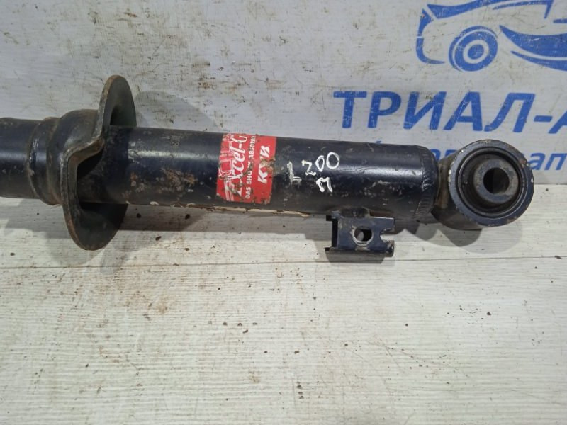 Амортизатор передний правый Mitsubishi L200 KB 2.5 ДИЗЕЛЬ 4D56U 2006 перед. прав. (б/у) Киев - изображение 2