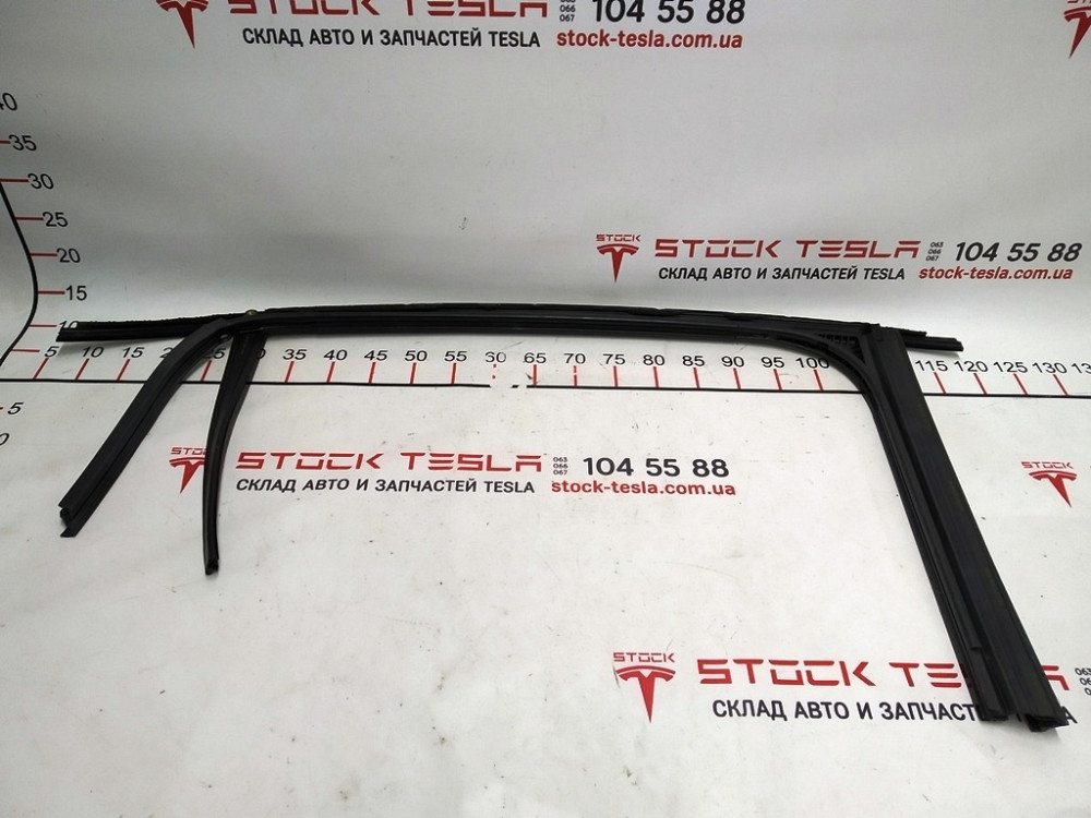 2Уплотнитель стекла и форточки двери задней левой Tesla model X 1032277-00-E Київ - зображення 2
