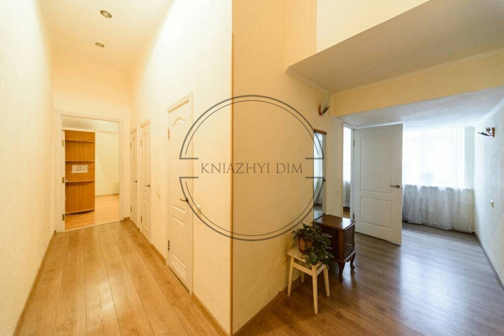 Оренда роздільної 2-х кімнатної квартири в самому центрі Києва Майдан Незалежності. № 11200413 Киев - изображение 6