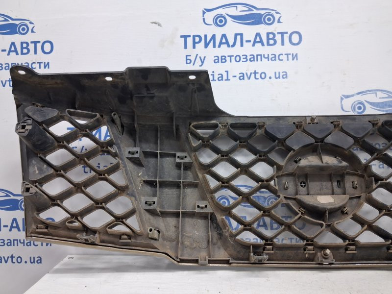 Решетка радиатора Nissan Navara D40 2.5 DIESEL YD25DDTI 2004 (б/у) Киев - изображение 6