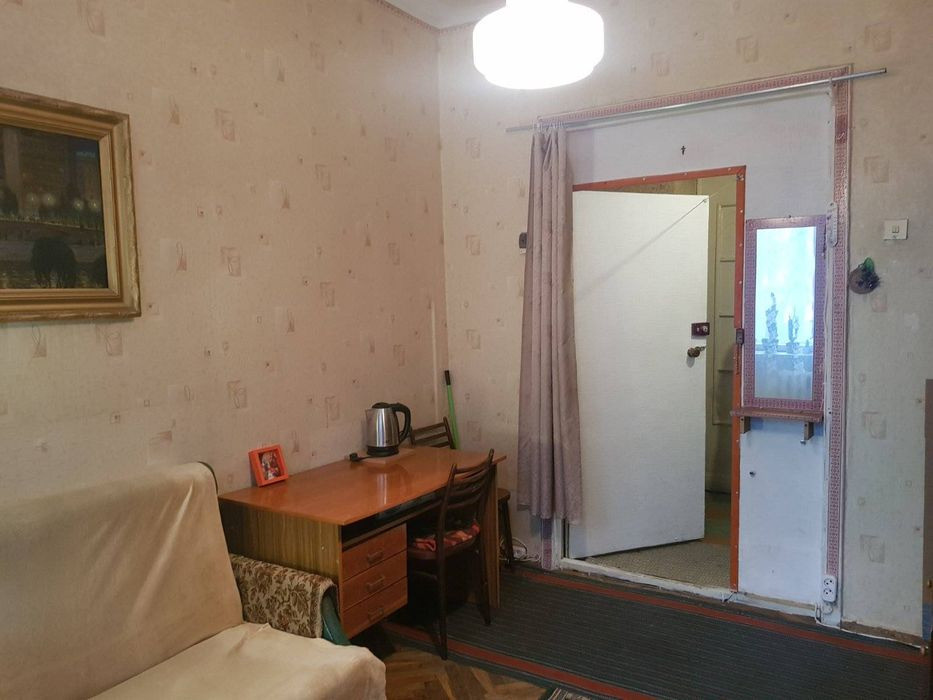 Київ. ЦЕНТР Солом'янки. Продаю КІМНАТУ в 3-кімнатній квартирі Київ - зображення 2