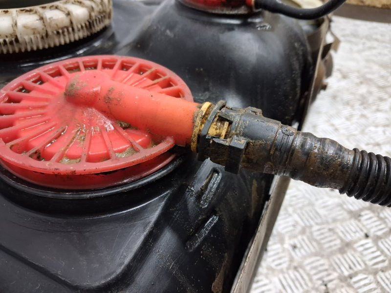 Бак топливный пластик Toyota Prado 2002-2009 770013D530 (Арт. 64518) Киев - изображение 6