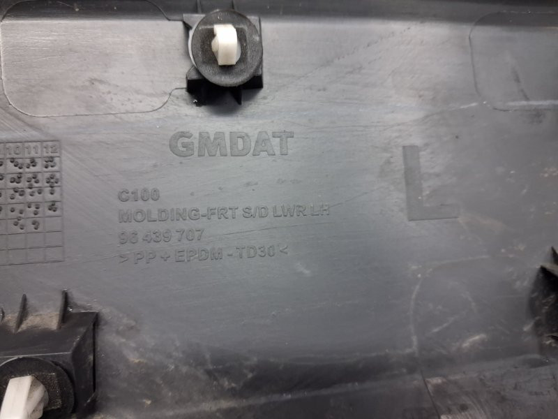 Накладка двери Chevrolet Captiva C140 2.2 DIESEL Z22D1 2006 перед. лев. (б/у) Киев - изображение 5