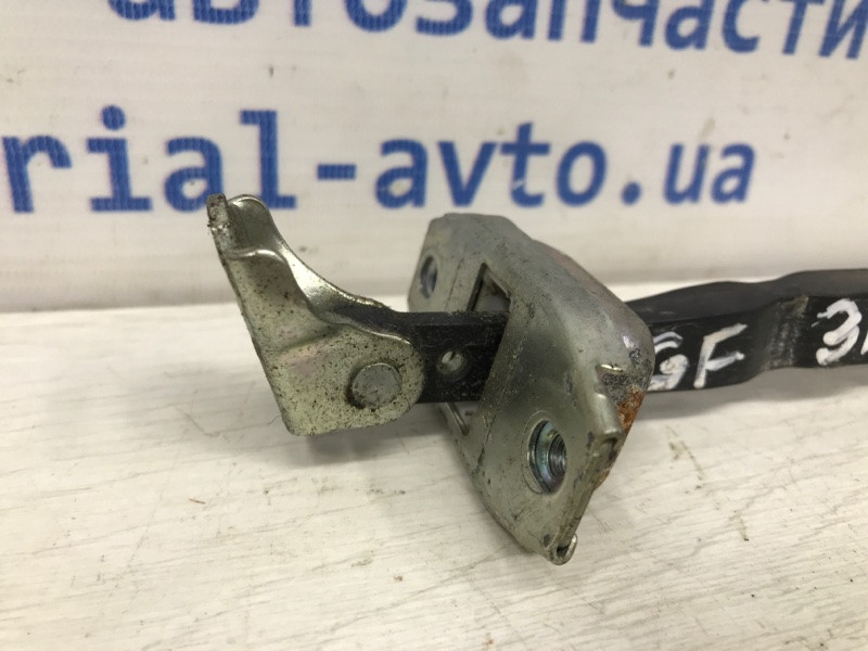 Ограничитель двери задний правый Mitsubishi Outlander GF 2.2 DIESEL 4N14 2012 (б/у) Киев - изображение 2