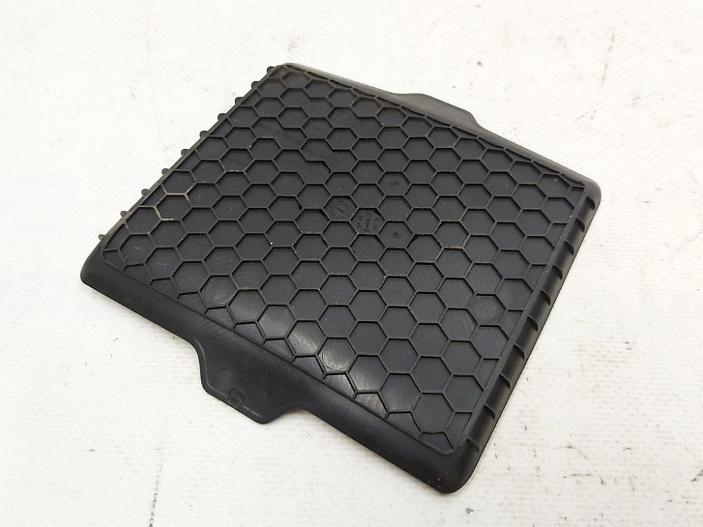 Коврик резиновый вещевого ящика центральной консоли Tesla model 3 1755530-00-A Київ - зображення 3