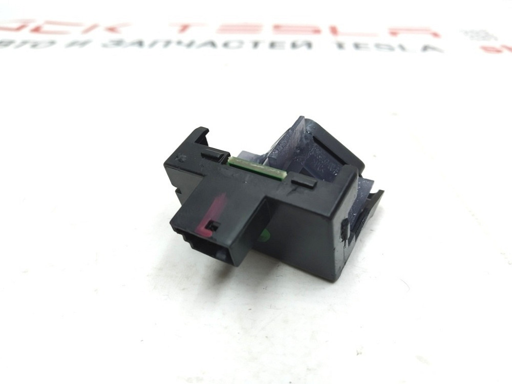 Кнопка аварийного сигнала в сборе Tesla model X 6008905-00-C Киев - изображение 2