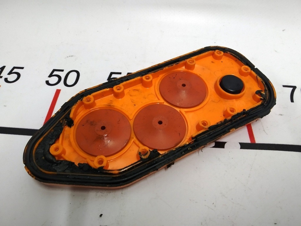 Крышка вентиляции основной батареи пластик верхняя 6010488-00-C Киев - изображение 2