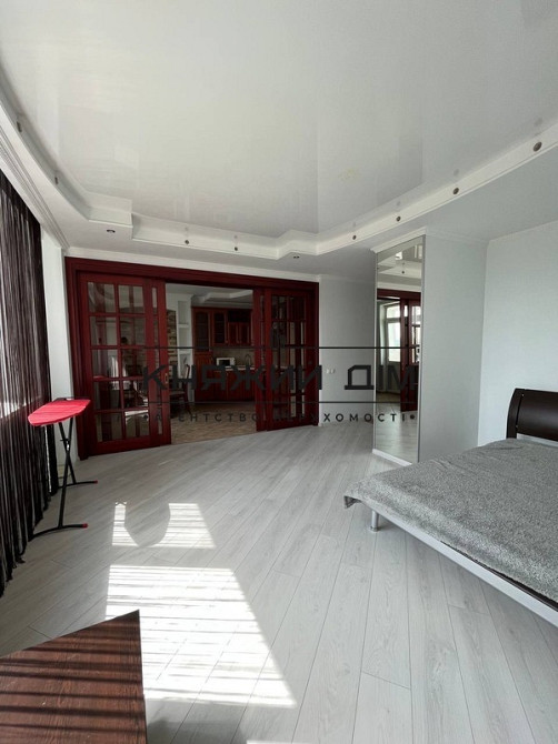 Велика квартира в новому будинку на Лівобережній № 11198684 Киев - изображение 1