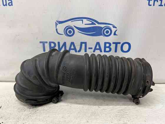 Патрубок воздушного фильтра Mazda 3 2013-2019 SH0113221 (Арт. 77538) Киев