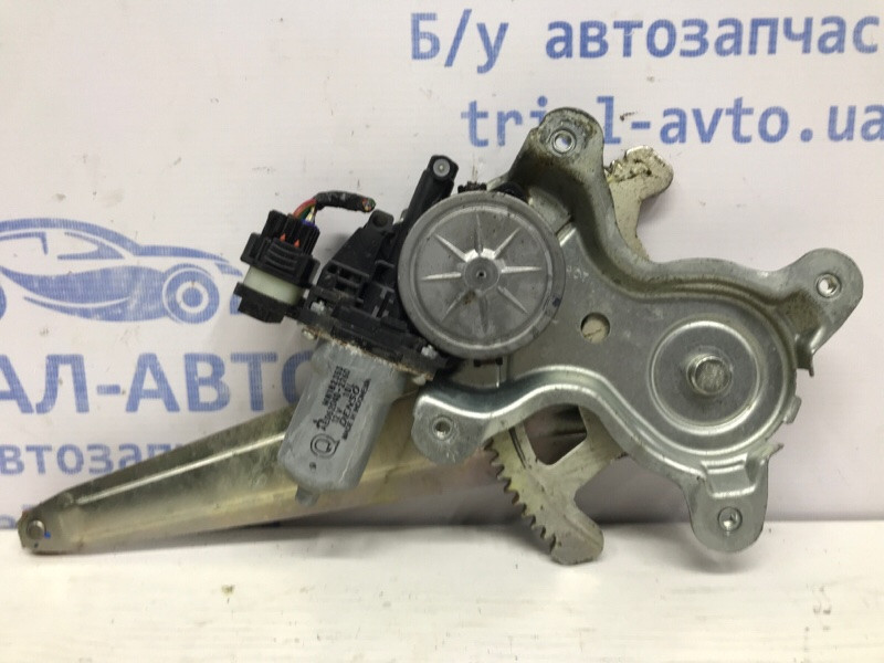 Стеклоподъемник задний правый Mitsubishi L200 KB 2.5 ДИЗЕЛЬ 4D56U 2006 (б/у) Киев - изображение 1