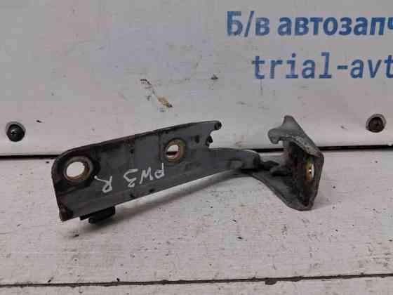 Петля капота правая Mitsubishi Pajero Wagon 3 3.2 ДИЗЕЛЬ 4M41 1999 (б/у) Киев