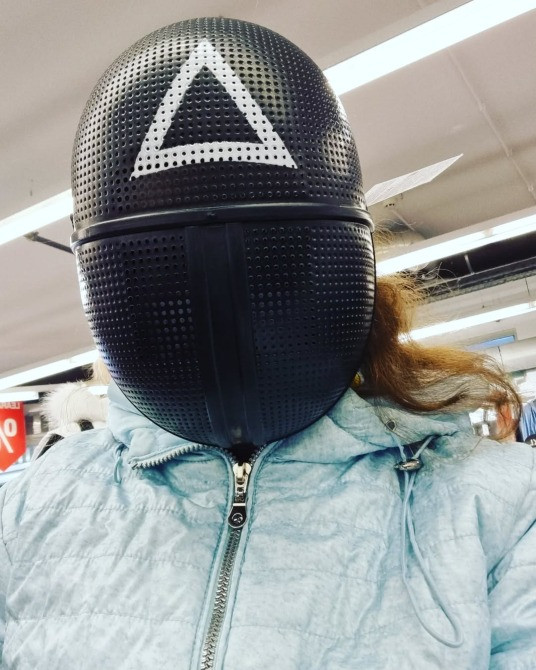 Маска Треугольник по Игра в кальмара Київ - зображення 9