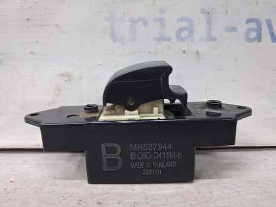 Кнопка стеклоподъемника Mitsubishi L200 KB 2.5 DIESEL 4D56 2006 (б/у) Київ