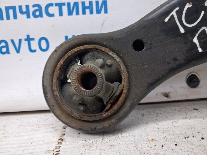 Рычаг правый Toyota Camry XV30 3.0 БЕНЗИН 1MZFE 2001 (б/у) Київ - зображення 2