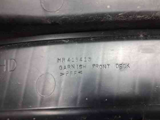 Дефлектор дворников Mitsubishi Pajero Wagon 3 3.2 ДИЗЕЛЬ 4M41 1999 (б/у) Киев