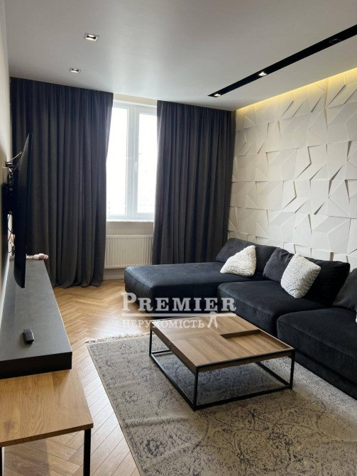 Пропонується до продажу простора трикімнатна квартира загальною площею 97 кв.м. Одеса - зображення 4