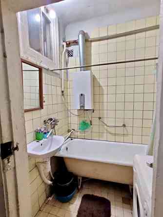 Продам. 3-к.кв. 1/5, нагорка, провулок Феодосія Макаревського Дніпро