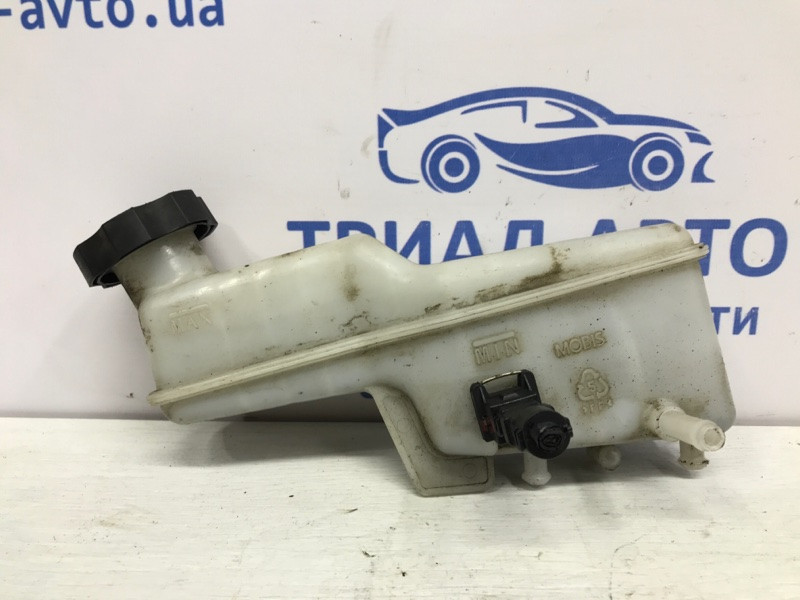 Бачок главного тормозного цилиндра Kia Sportage 2010-2016 585112S900 (Арт. 40965) Київ - зображення 1