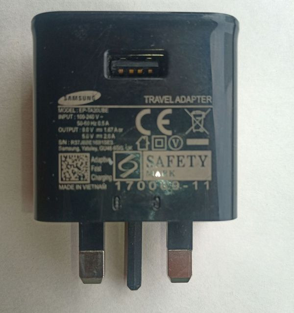 Зарядное устройство EP-TA20UBE Київ - зображення 3