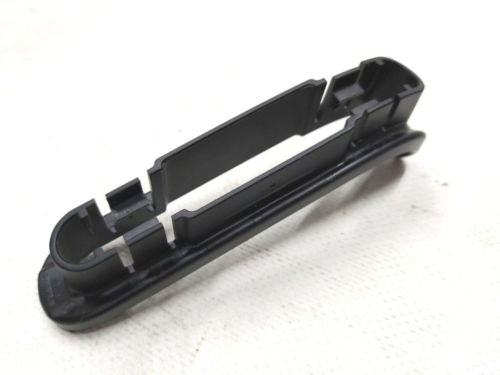 Кронштейн декоративной накладки ремня безопасности 2-го ряда сиденья левого Tesla model X 1066804-00 Київ - зображення 2