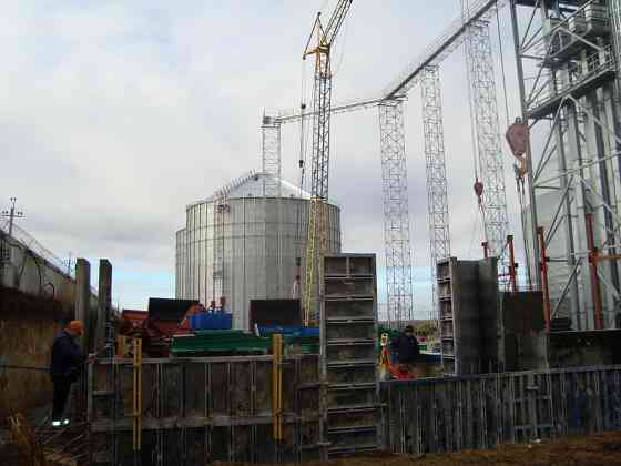 Продажа гусеничного крана МКГ-25БР. Бровари