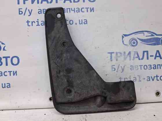 Брызговик передний Mitsubishi ASX GA 1.8 DIESEL 4N13 2010 прав. (б/у) Киев