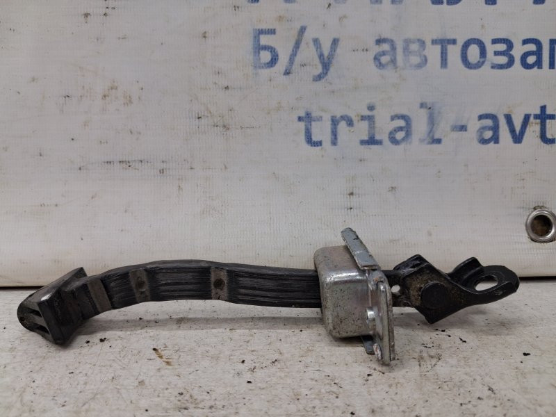 Ограничитель двери задний правый Mazda 3 2013-2019 BHN958270A (Арт. 64470) Київ - зображення 1