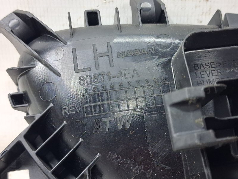 Ручка двери внутренняя левая Nissan Qashqai J11 1.2 БЕНЗИН HRA2DDT 2013 (б/у) Київ - зображення 3