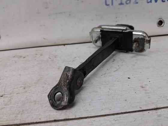 Ограничитель двери передний левый Kia Sportage SL 1.7 DIESEL D4FD 2010 (б/у) Киев