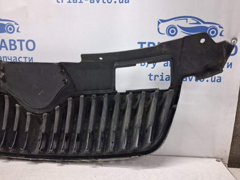 Решетка радиатора Skoda Fabia 2007-2014 5J0853668 9B9 (Арт. 78128) Київ - зображення 6
