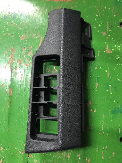 Бу накладка под блок кнопок Hyundai / Kia 93310-4Y000, 299121220 Кропивницький - зображення 1