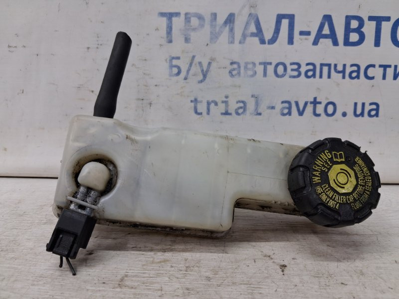 Бачок главного тормозного цилиндра Renault Megane 3 1.5 DIESEL K9K 2008 (б/у) Киев - изображение 3
