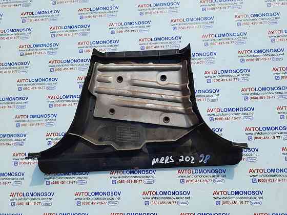 2026902430 Обшивка стойки Mercedes Benz W202 2026902330 Дніпро