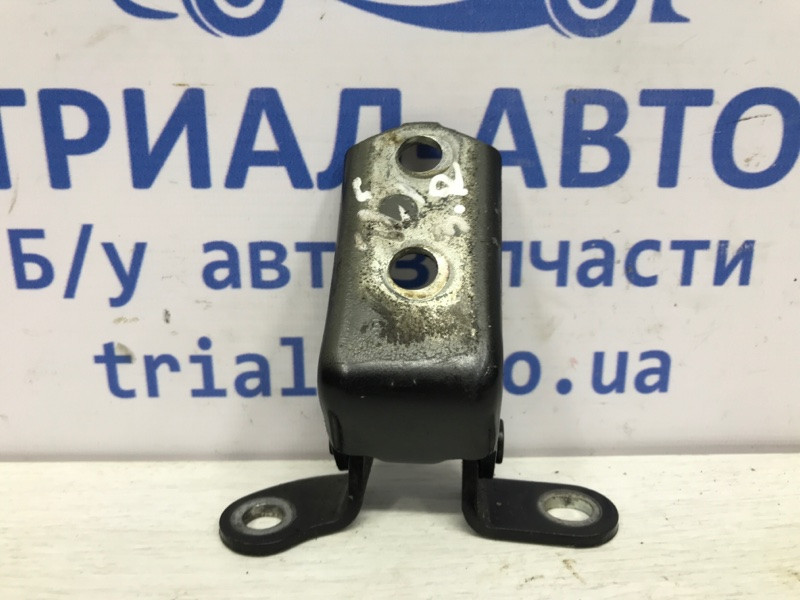 Петля двери задней правой Toyota Avensis T25 1.8 БЕНЗИН 1ZZFE 2002 (б/у) Киев - изображение 1