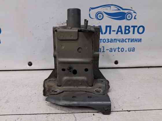 Кронштейн усилителя переднего бампера Nissan Juke F15 1.6 TURBO MR16DDT 2010 лев. (б/у) Київ