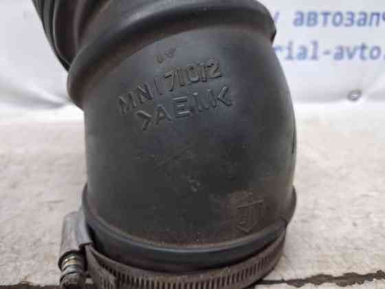 Патрубок воздушного фильтра Mitsubishi L200 KB 2.5 ДИЗЕЛЬ 4D56U 2006 (б/у) Киев