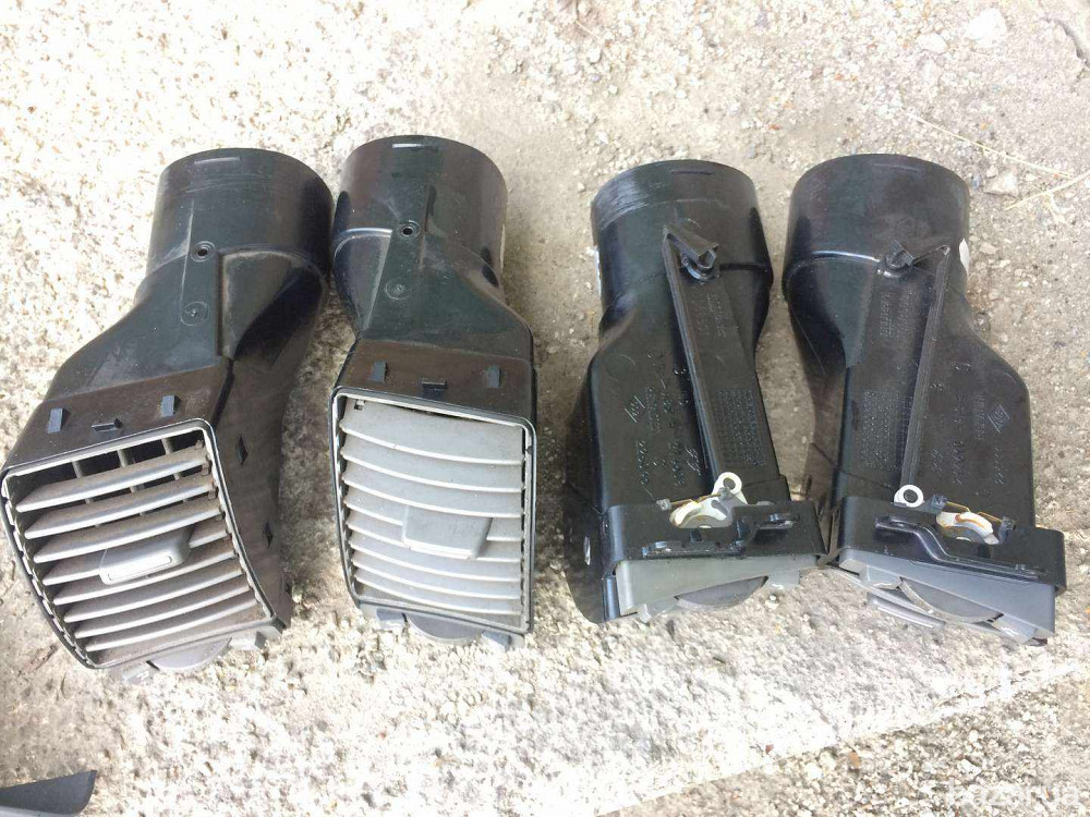 Б/у дефлектор системы отопления Renault Laguna 2, 7701059660, 7701059657, Рено Лагуна 2, боковой, Кропивницький - зображення 1