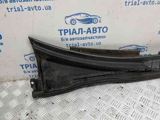 Дефлектор дворников Toyota Camry 2001-2006 5570033200 (Арт. 81141) Киев