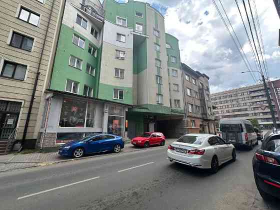 Комерційне приміщення з фасадним входом, центр Івано-Франківськ