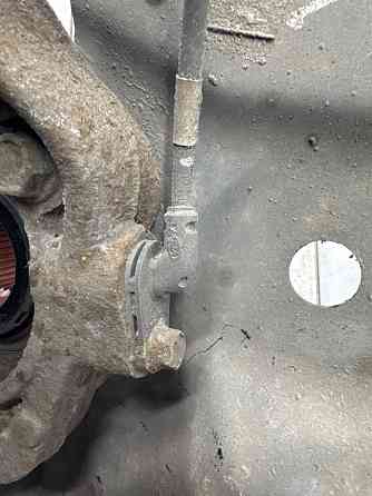 Кулак поворотный левый со ступицей Hyundai IX35 LM 1.7 DIESEL D4FD 2009 (б/у) Киев