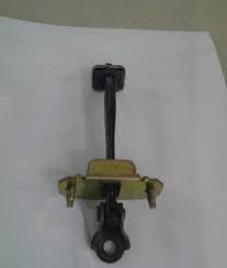 Ограничитель двери передний правый Toyota RAV 4 A30 2005 перед. прав. (б/у) Киев - изображение 1