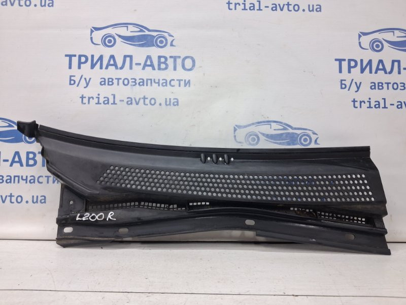 Дефлектор радиатора Mitsubishi L200 KB 2.5 DIESEL 4D56 2006 прав. (б/у) Киев - изображение 1