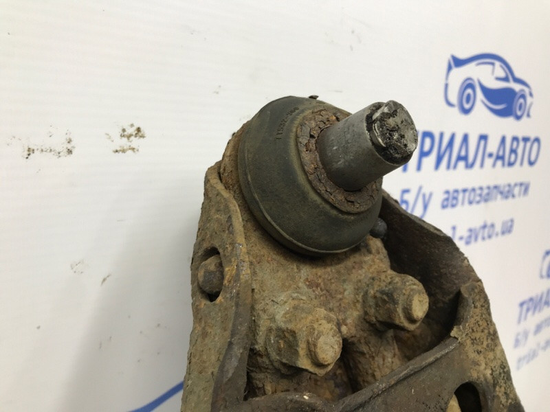 Рычаг передний нижний правый Mitsubishi Pajero Sport K9 2.5 DIESEL 4D56 1996 (б/у) Київ - зображення 2