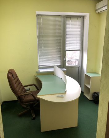 Дарниця метро,вул Тороповського 14, офіс 150м Киев