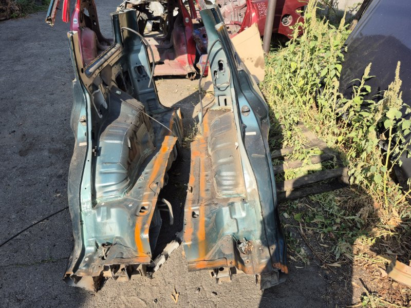 Четверть автомобиля задняя левая Mitsubishi Pajero Wagon 3 3.2 ДИЗЕЛЬ 4M41 1999 (б/у) Київ - зображення 3