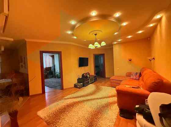 Продам. 2-к.кв. 2/17, вул.Братів Горобців 53-А Дніпро